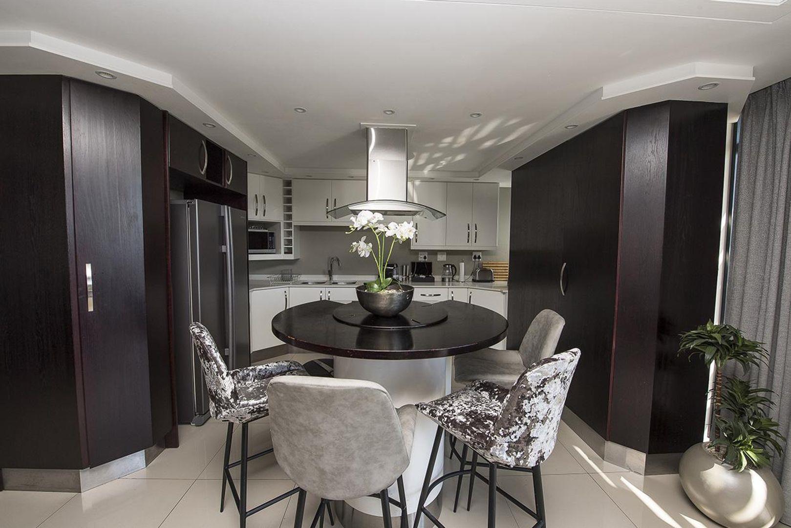 2 Bedroom Property for Sale in Bloubergrant Western Cape